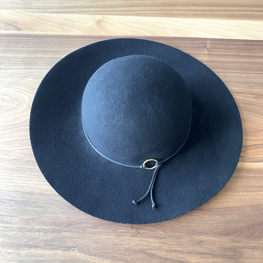 de Lux Black Wool Wide Brim Hat